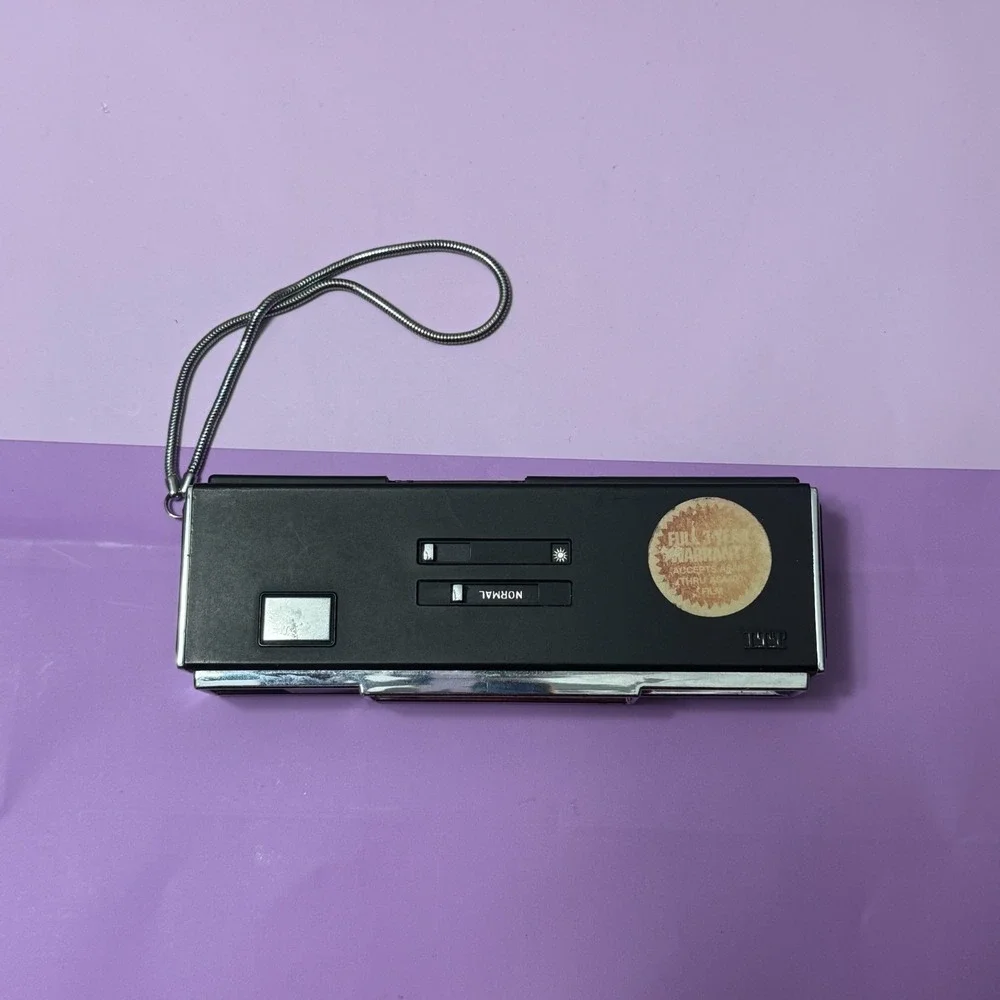 ITT Magicflash Telephoto 110 Film Camera Black Built-In Flash Vintage 1979 Untes
